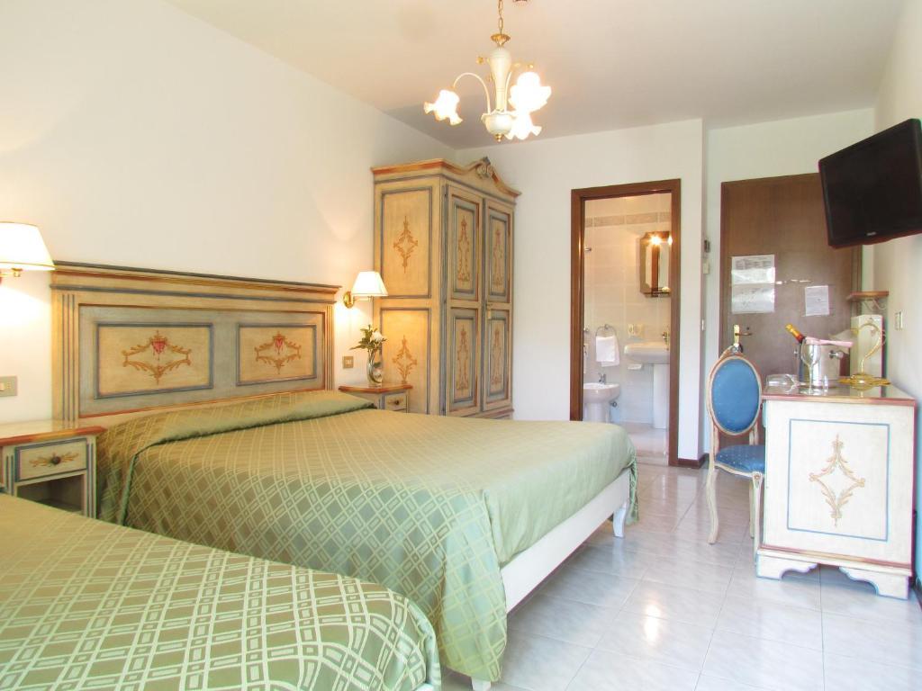 Hotel Oasi 3*